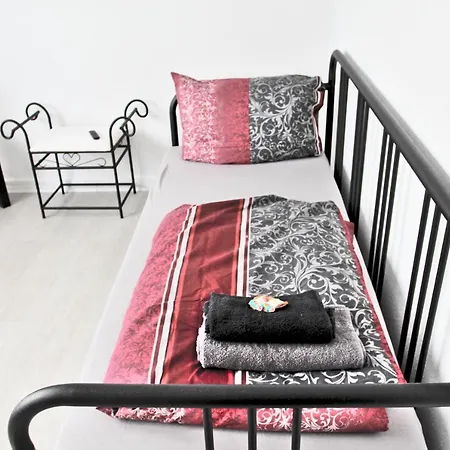 Bed and Breakfast Pixie 3*